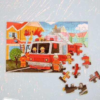 Imaginea Puzzle pentru copii într-o cutie de tablă