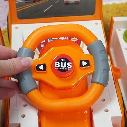 Imaginea din Autobuz interactiv pliabil cu volan