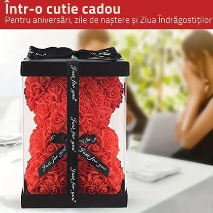 Imaginea din Ursuleț din trandafiri în cutie cadou